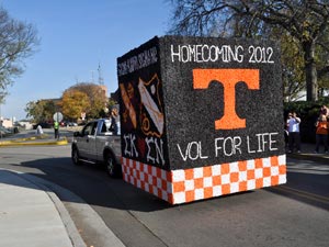 Sigma Nu UTK Homcoming Float 2012-04