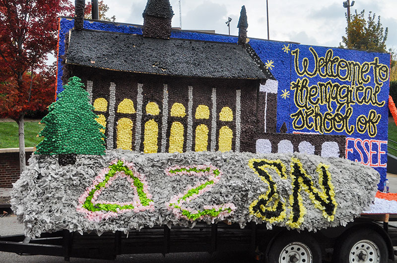 Sigma Nu UTK  Homecoming Float 2017