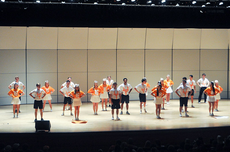 Sigma Nu UTK  with Delta Zeta competeing in Smokey's Howl